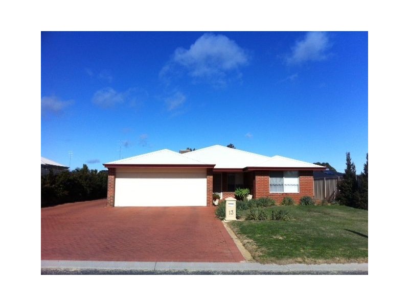 13 Elliott Street, Waroona WA 6215
