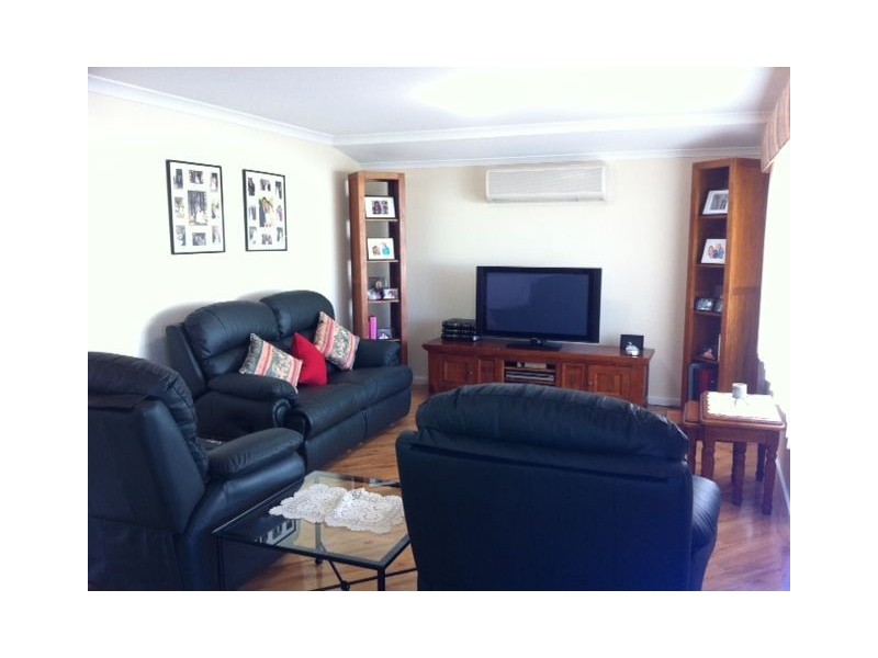 13 Elliott Street, Waroona WA 6215