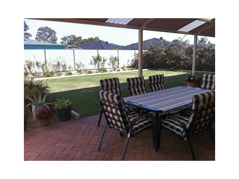 13 Elliott Street, Waroona WA 6215