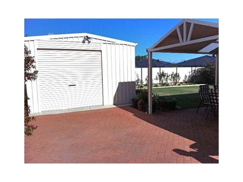 13 Elliott Street, Waroona WA 6215