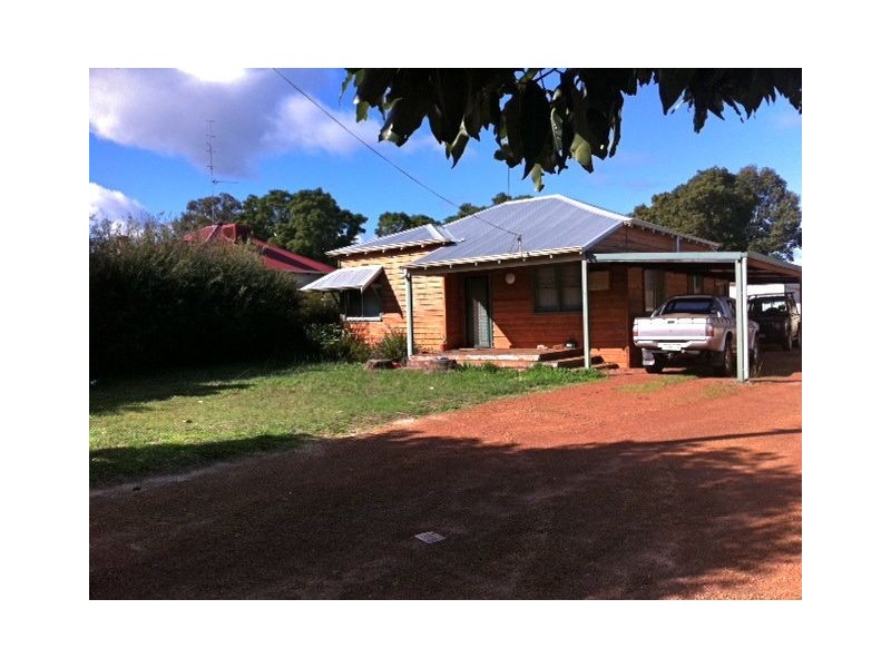 1/37 Thatcher Street, Waroona WA 6215