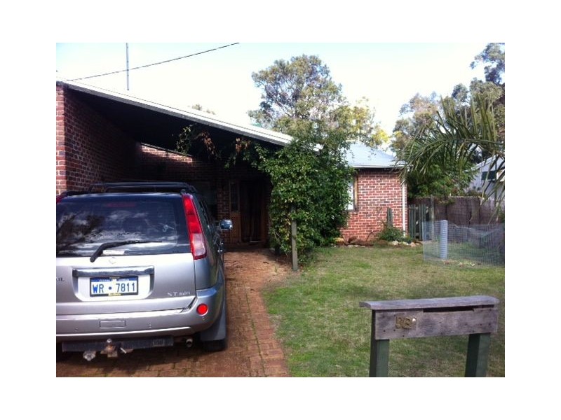 2/5a De Hamel Street, Waroona WA 6215