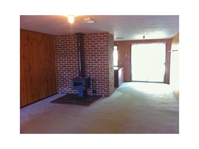 2/5a De Hamel Street, Waroona WA 6215