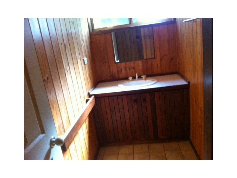 2/5a De Hamel Street, Waroona WA 6215