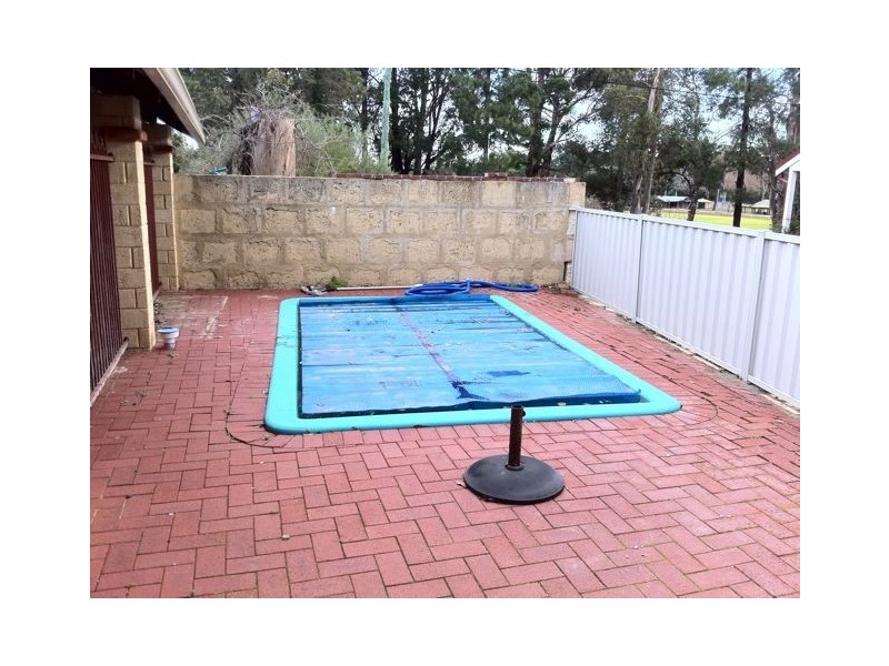 26 Wallace Road, Dwellingup WA 6213