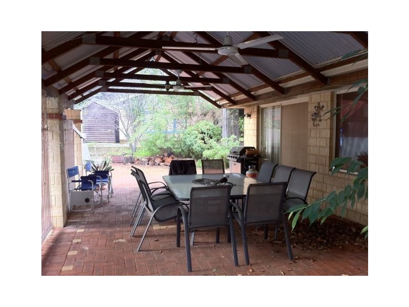 26 Wallace Road, Dwellingup WA 6213