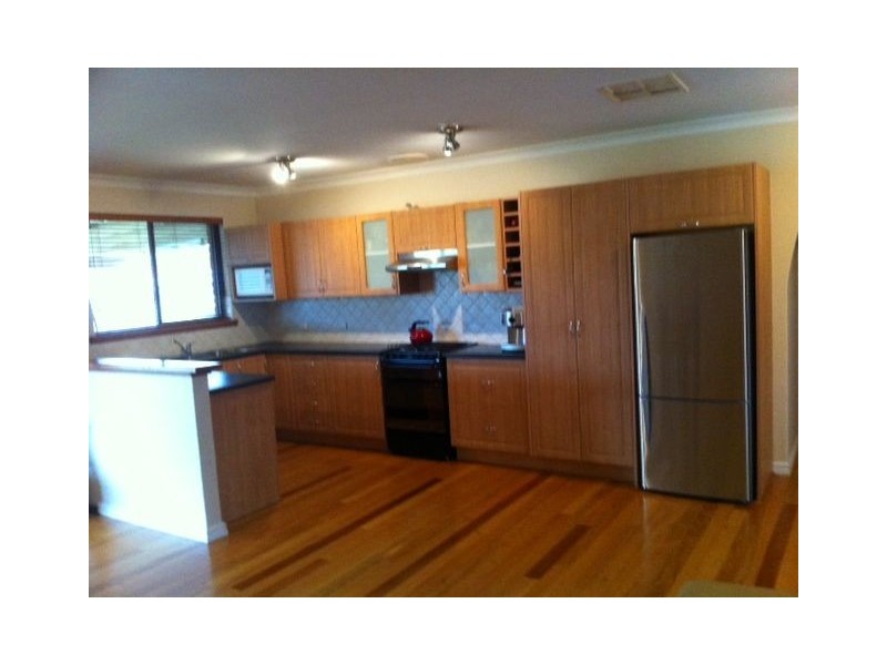 10 Hawksley Drive, Waroona WA 6215