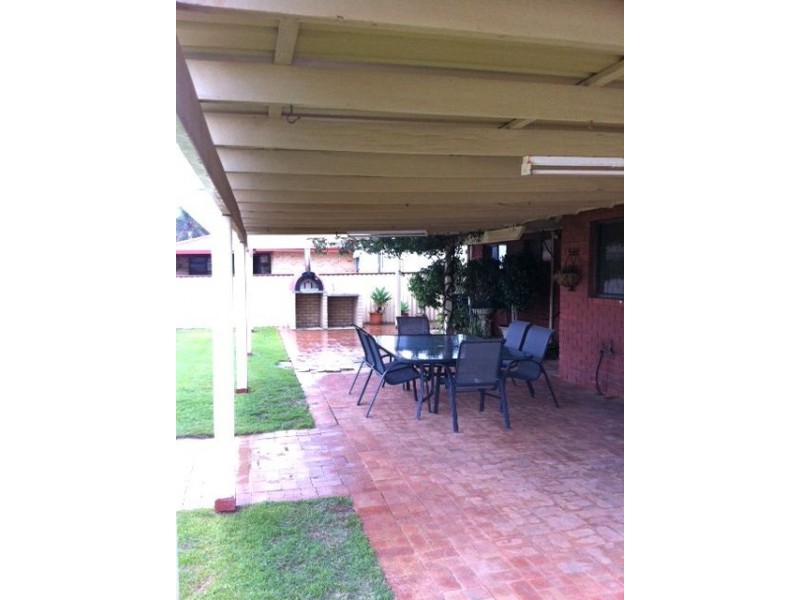 10 Hawksley Drive, Waroona WA 6215