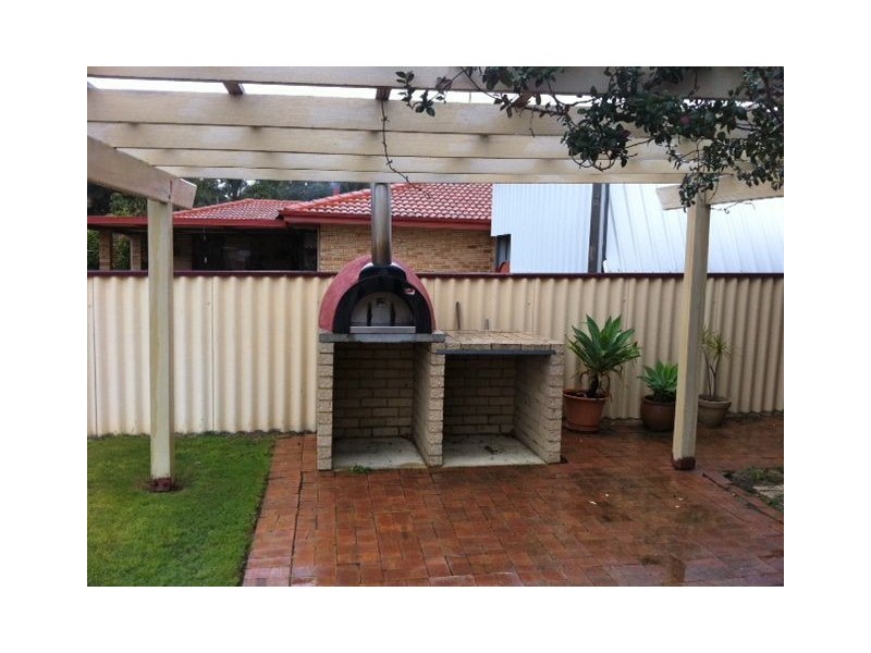 10 Hawksley Drive, Waroona WA 6215