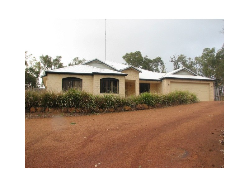 29 Lyons Road, Waroona WA 6215