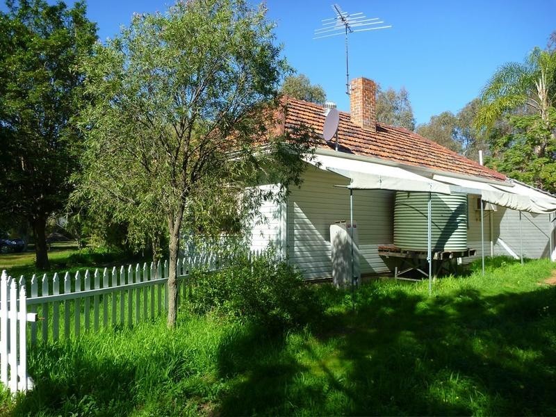 18 Paterson Road, Pinjarra WA 6208