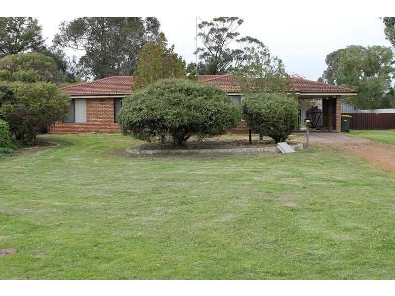 5 Humphrey Street, Pinjarra WA 6208
