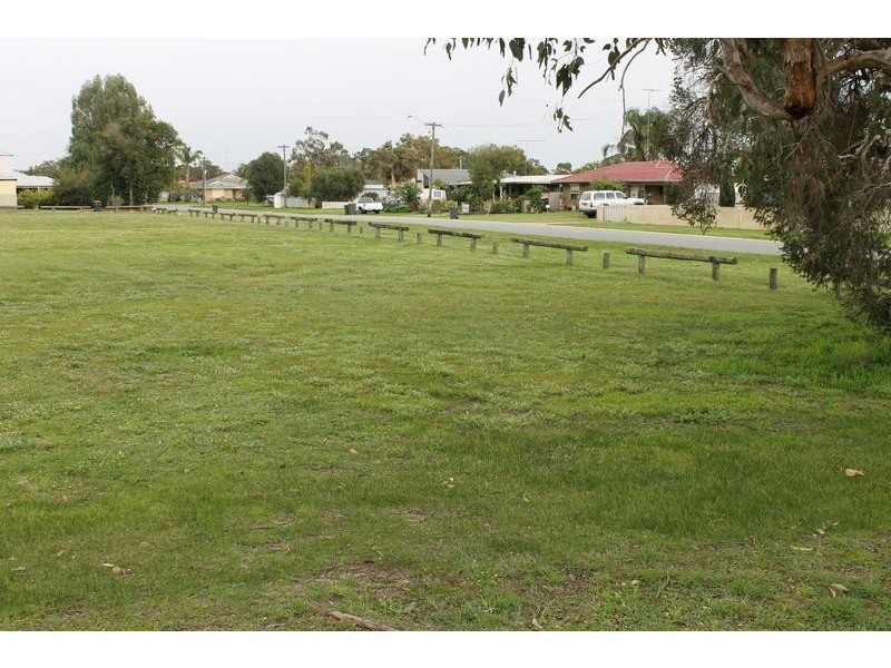 5 Humphrey Street, Pinjarra WA 6208