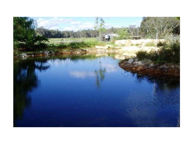 77 Del Park Road, Dwellingup WA 6213