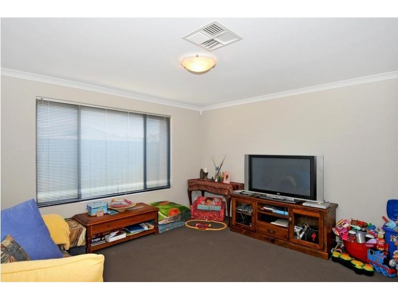 12 Goldseeker Loop, Ravenswood WA 6208
