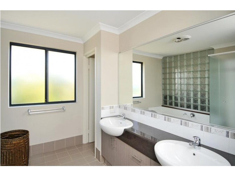 12 Goldseeker Loop, Ravenswood WA 6208