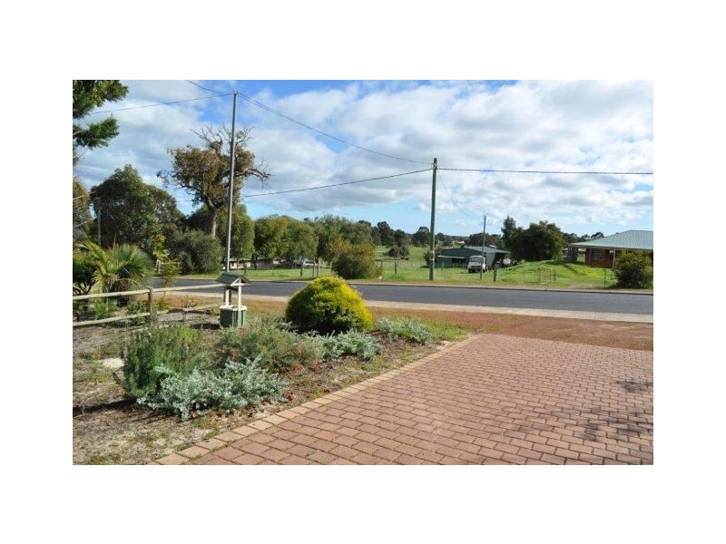 19 McDowell street, Waroona WA 6215