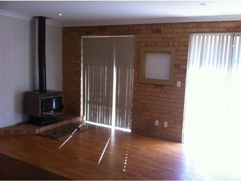 17 Alexander Drive, Waroona WA 6215