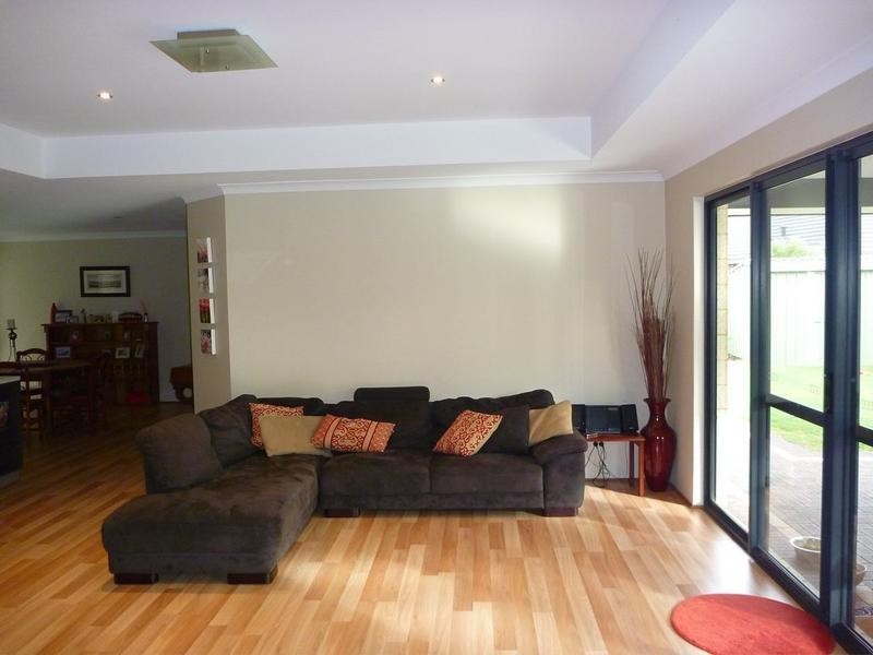 3 Woodstock Turn, Ravenswood WA 6208