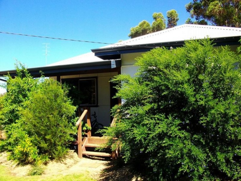 7 Sutton Street, Waroona WA 6215