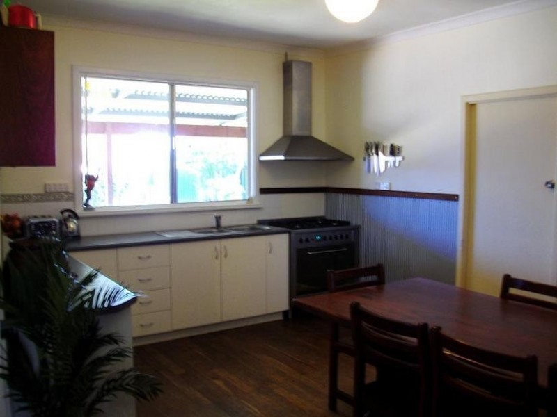 7 Sutton Street, Waroona WA 6215