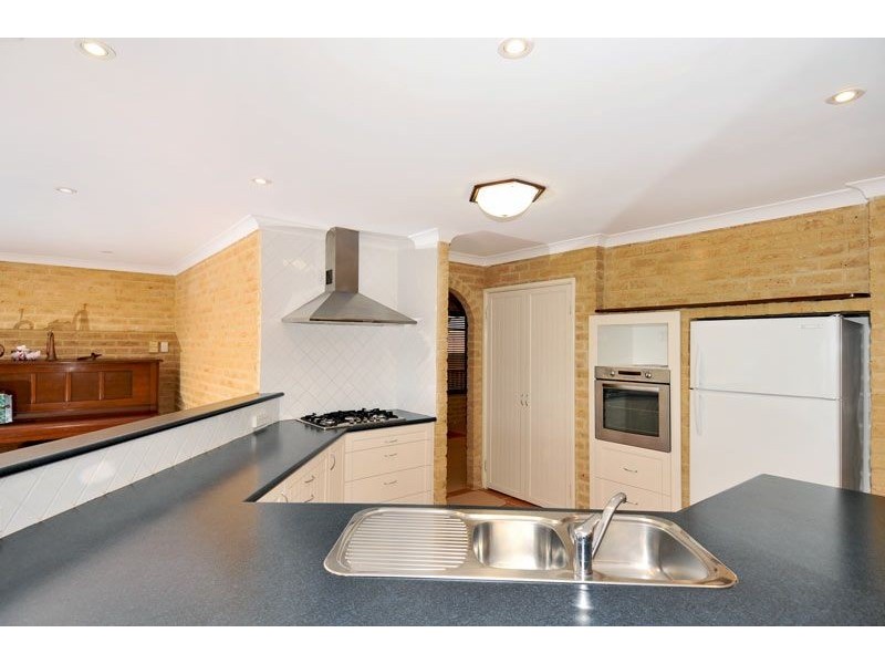 47 Allambi way, South Yunderup WA 6208