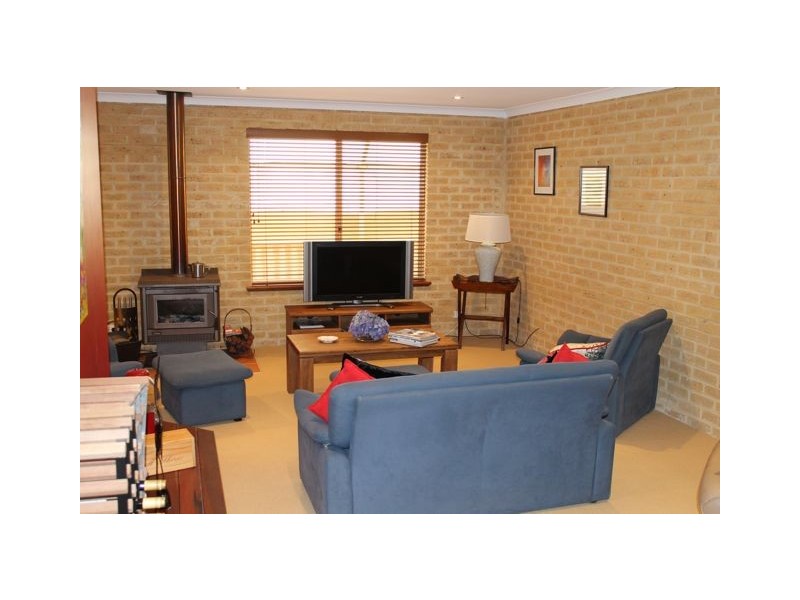 47 Allambi way, South Yunderup WA 6208