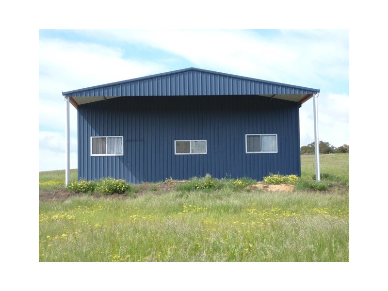 Lot 84 Moramocking Road, Wandering WA 6308