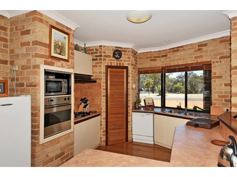 142 Banksia Terrace, South Yunderup WA 6208