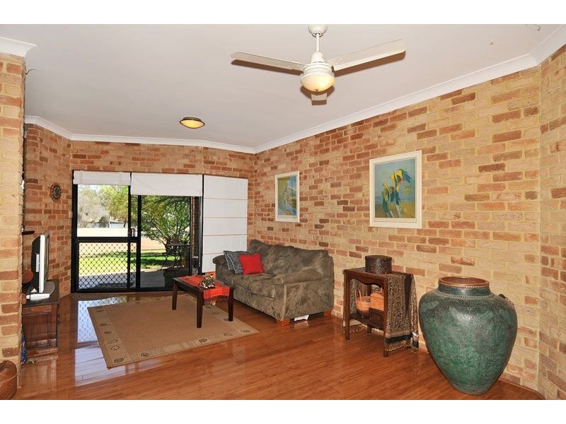 142 Banksia Terrace, South Yunderup WA 6208