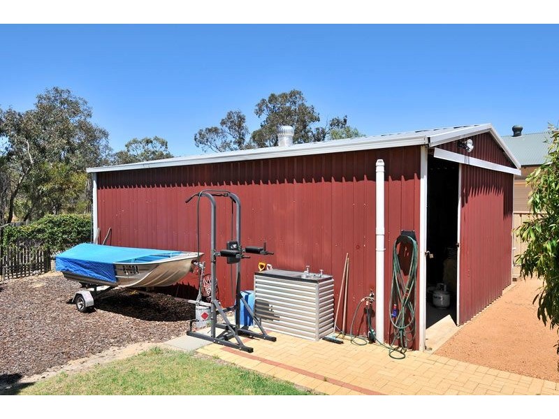 142 Banksia Terrace, South Yunderup WA 6208