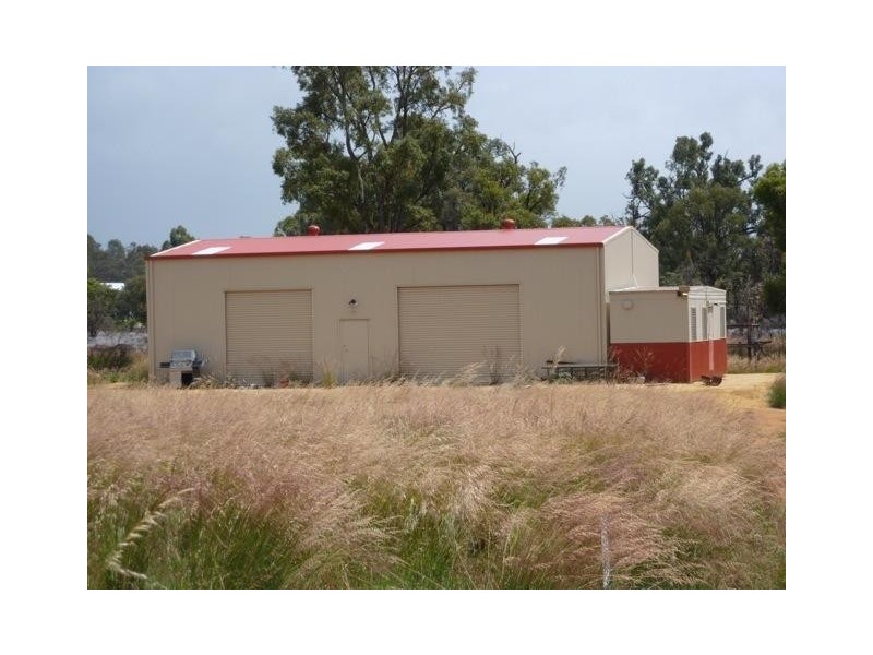 8 Farmers Avenue, Boddington WA 6390