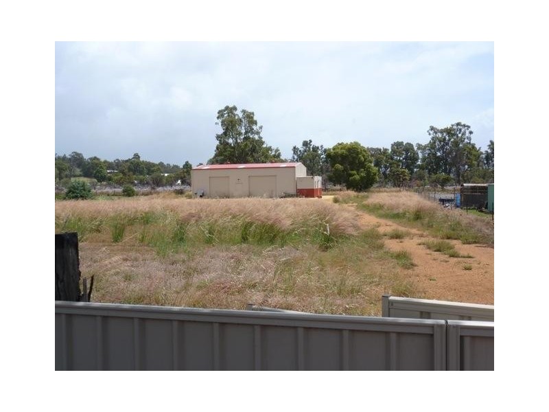 8 Farmers Avenue, Boddington WA 6390