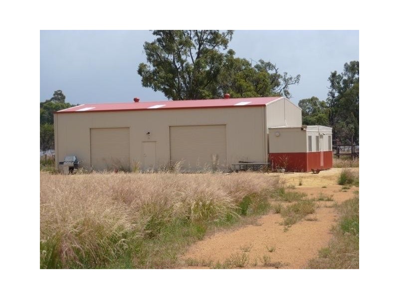 8 Farmers Avenue, Boddington WA 6390