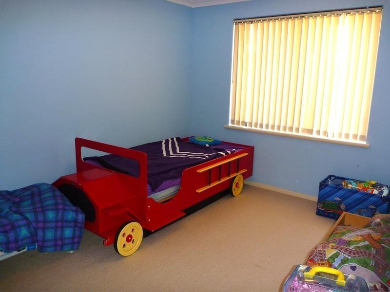 16 Country Road, Pinjarra WA 6208