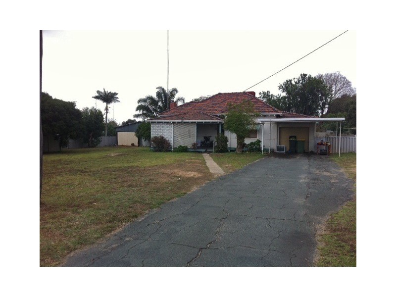 18 Thatcher Street, Waroona WA 6215