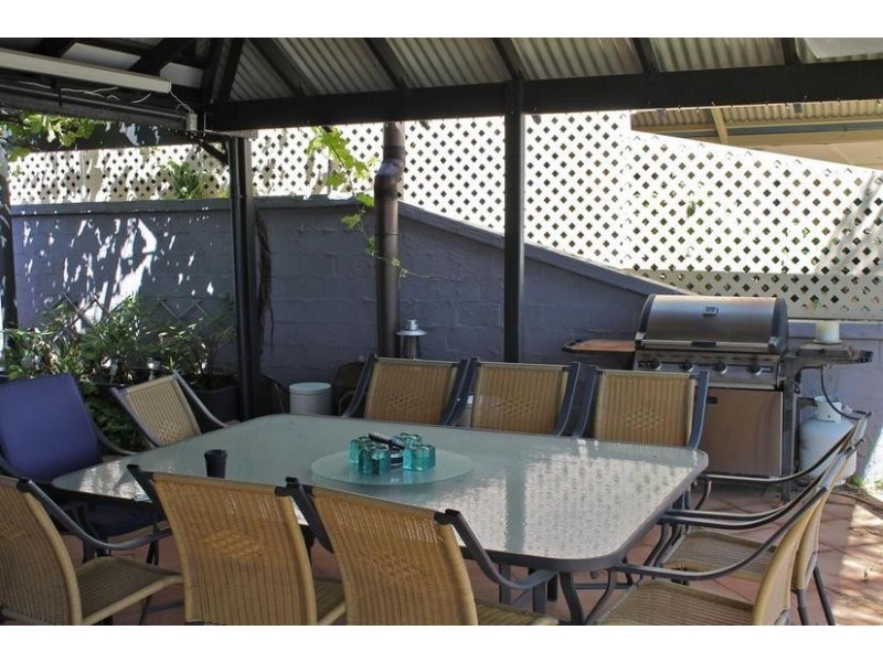 11 Park way, South Yunderup WA 6208