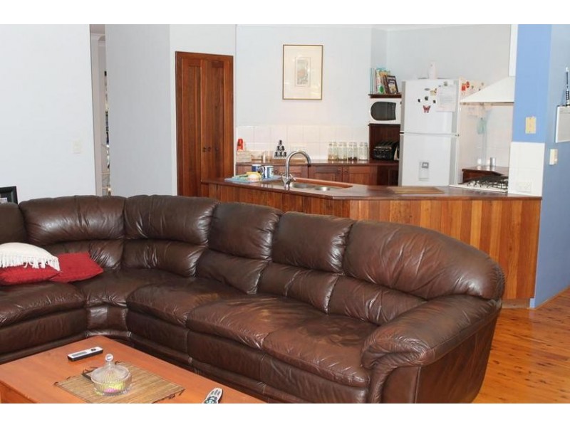 11 Park way, South Yunderup WA 6208