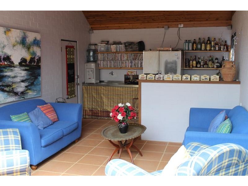 11 Park way, South Yunderup WA 6208