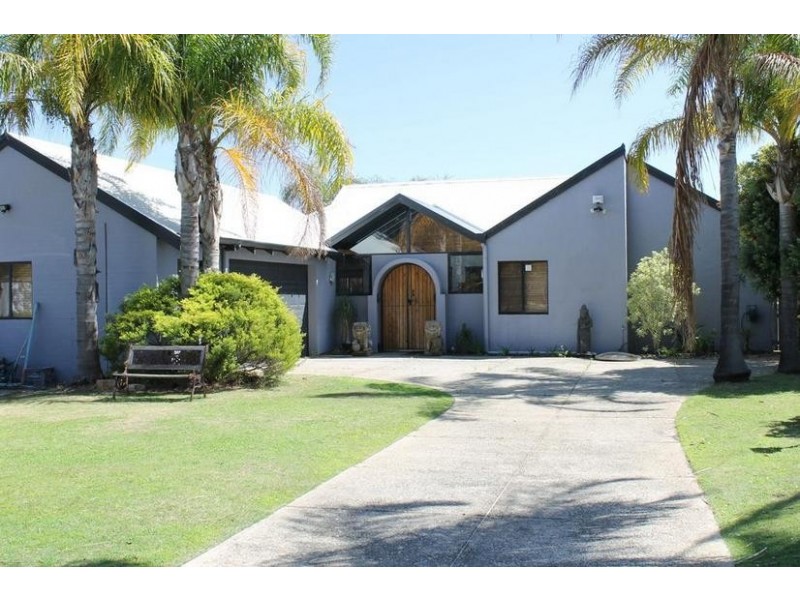 11 Park way, South Yunderup WA 6208