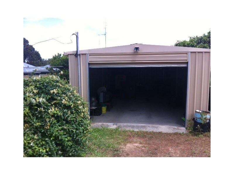 22 Green Street, Waroona WA 6215