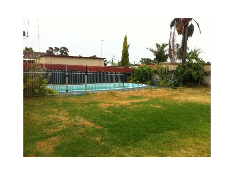 7 Walmsley Street, Waroona WA 6215