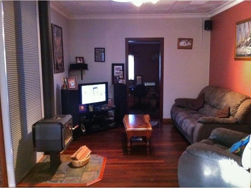 5 Pitt Street, Waroona WA 6215