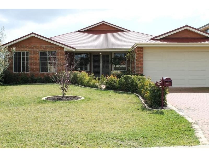 16 MEADOW LANE, Pinjarra WA 6208