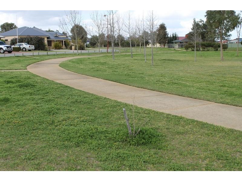 16 MEADOW LANE, Pinjarra WA 6208