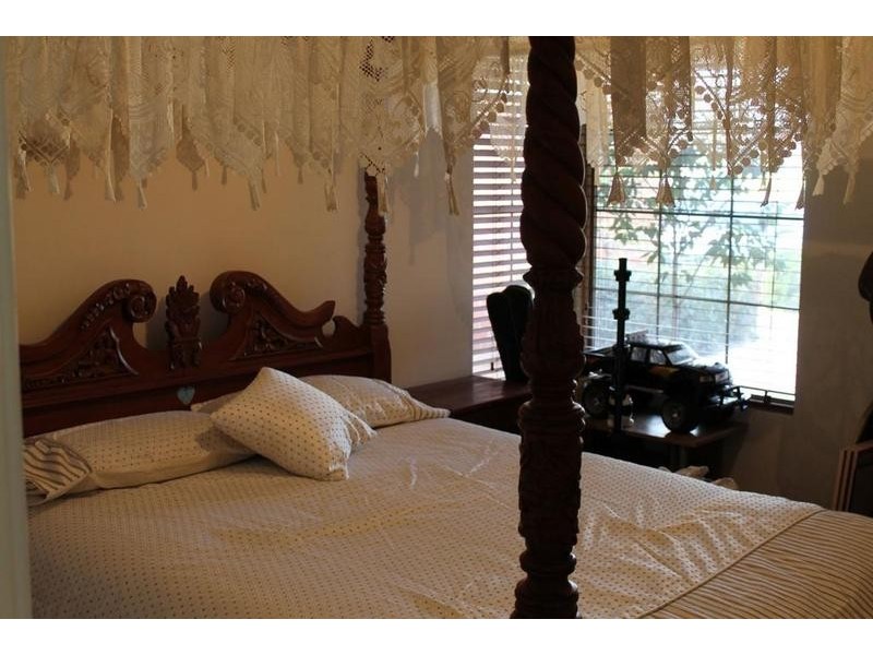 16 MEADOW LANE, Pinjarra WA 6208