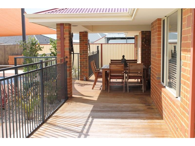 16 MEADOW LANE, Pinjarra WA 6208