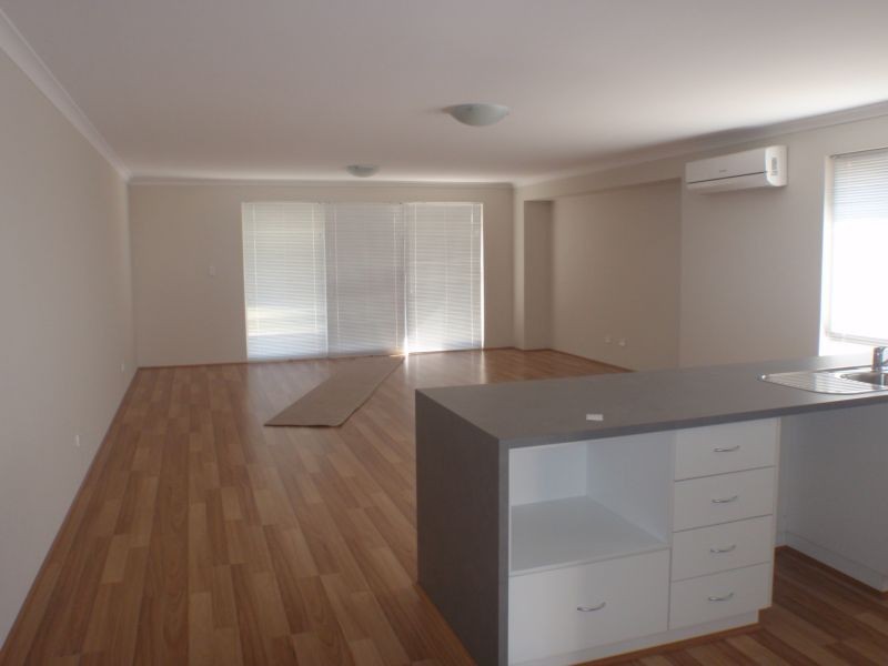 2 HAYS ENTRANCE, Pinjarra WA 6208