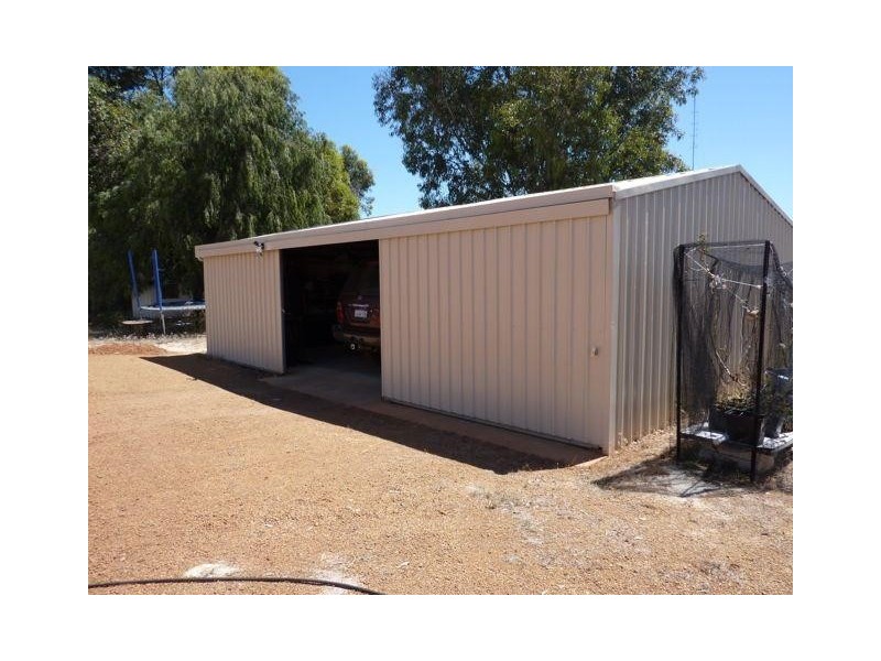8 Adam Road, Boddington WA 6390