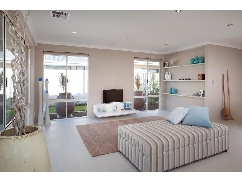 6 Bremer way, South Yunderup WA 6208
